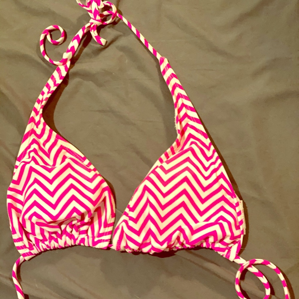 Pink Chevron Bikini Top 👙
